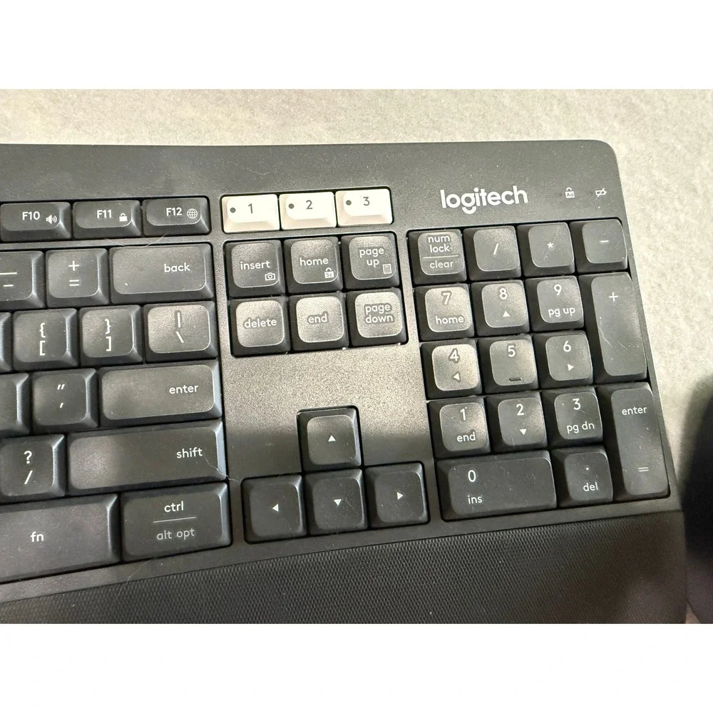 Logitech MK850 Performance Wireless Keyboard Mouse Combo Black Excellent K850